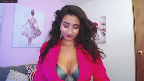 Maria Paula online show from 01/25/25, 03:09