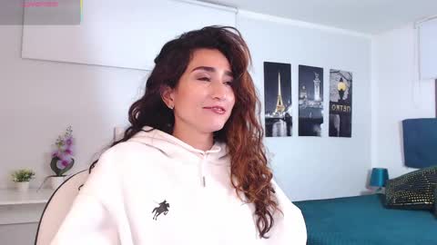 Maria Paula online show from 04/23/26, 12:26