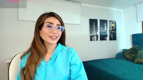 Snapshot of linda_morgan1 chatting on 06/11/26, 10:57 Maria Paula online show from 06/11/26, 10:57
