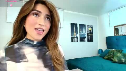 Snapshot of linda_morgan1 chatting on 06/18/26, 10:52 Maria Paula online show from 06/18/26, 10:52