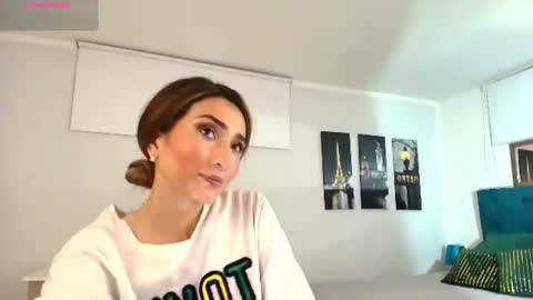Snapshot of linda_morgan1 chatting on 07/02/26, 10:32 Maria Paula online show from 07/02/26, 10:32