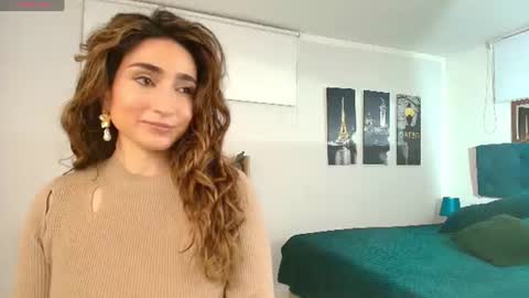 Snapshot of linda_morgan1 chatting on 07/11/26, 10:18 Maria Paula online show from 07/11/26, 10:18