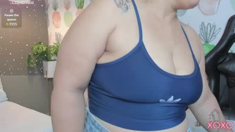 Snapshot of linda_rios_ chatting on 07/16/26, 09:10 L I N D A online show from 07/16/26, 09:10