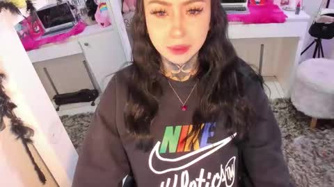 linda miller online show from 11/18/25, 04:39