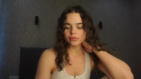 Linda online show from 03/25/26, 01:17