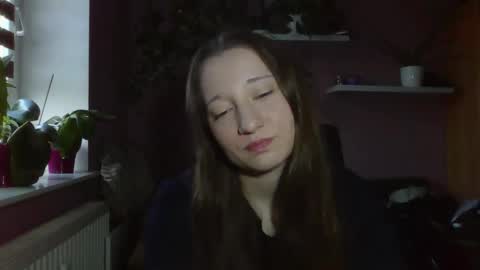 LindaAmore online show from 09/23/25, 06:27