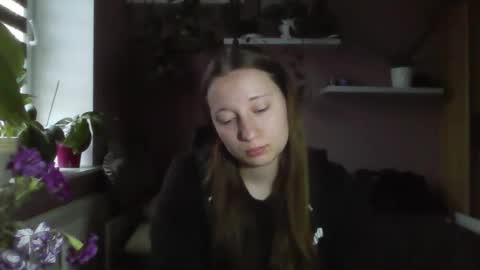 LindaAmore online show from 09/30/25, 06:18