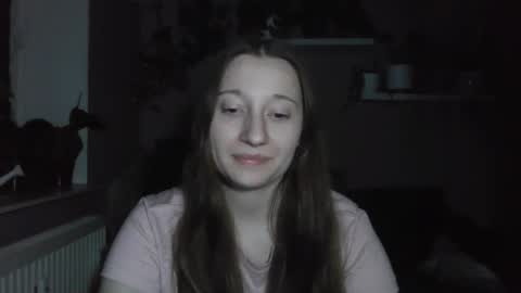 LindaAmore online show from 10/27/25, 09:41