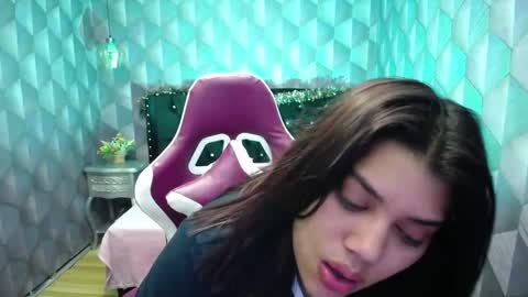    online show from 01/05/25, 06:02