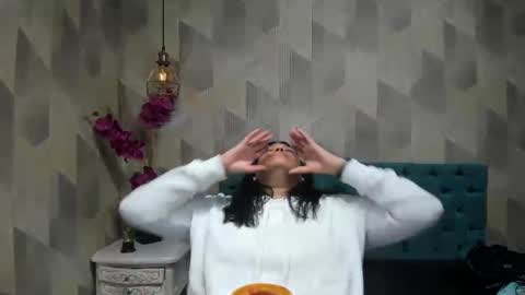    online show from 09/26/25, 04:22