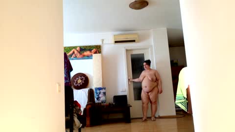 Linda online show from 01/23/25, 11:37