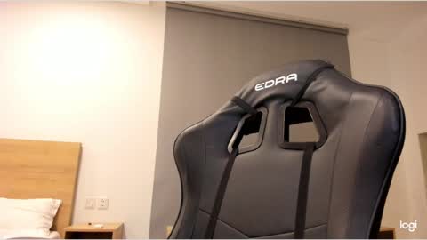 Snapshot of lindamei chatting on 02/06/25, 12:37 lindamei online show from 02/06/25, 12:37