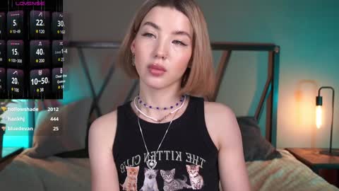 Snapshot of lindathacker chatting on 01/29/25, 11:20 your Linda is back online show from 01/29/25, 11:20