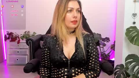 Linda  --  online show from 02/11/25, 04:13