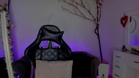 Lindsay    online show from 01/12/26, 09:20