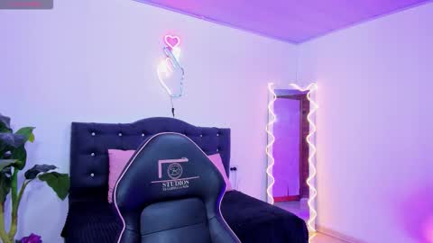 Linda  online show from 03/17/26, 03:22