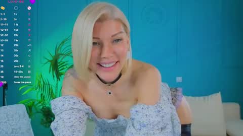 Snapshot of lindsi_luvviv chatting on 06/18/26, 04:22 lindsi_luvviv online show from 06/18/26, 04:22
