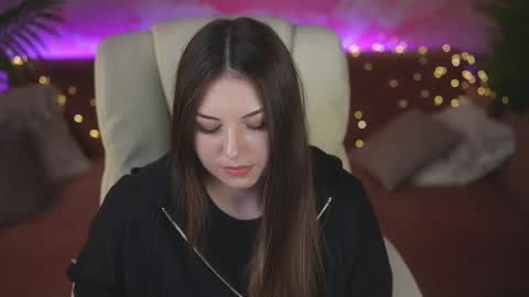 Lindsy online show from 04/01/26, 06:49