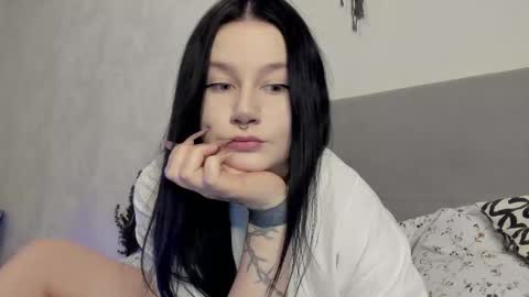 Snapshot of line_green chatting on 01/07/26, 10:40 Lina online show from 01/07/26, 10:40