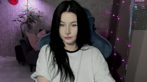 Lina online show from 07/16/26, 09:04