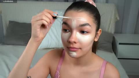 Kate online show from 11/14/25, 11:09