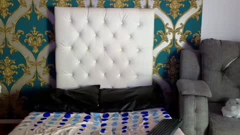 ling ling24 online show from 12/31/24, 09:10