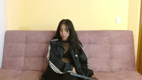 ling ling24 online show from 02/01/25, 09:43