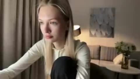 Emma online show from 04/16/26, 06:09