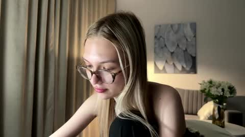 Emma online show from 04/16/26, 09:39