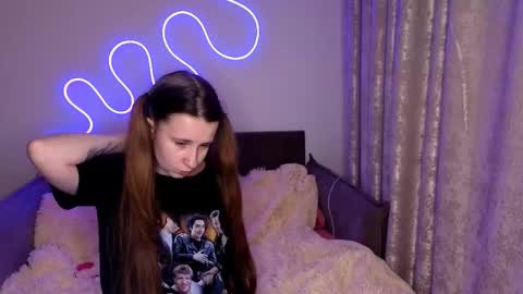 linnsweety online show from 11/17/25, 09:20