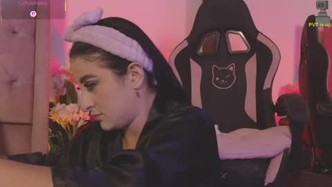 Luciana online show from 04/17/26, 08:56