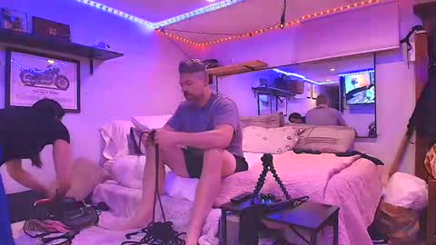 linuxgirlsudosu online show from 10/06/25, 08:01