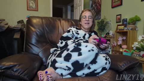 Linzy19 online show from 01/22/25, 04:23