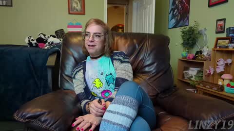 Linzy19 online show from 01/28/25, 05:03