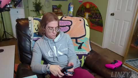 Linzy19 online show from 02/12/25, 03:16