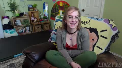 Linzy19 online show from 02/13/25, 05:54