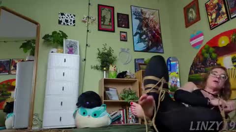 Linzy19 online show from 02/21/25, 04:07