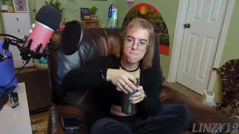 Linzy19 online show from 02/24/25, 04:26