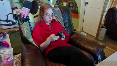 Linzy19 online show from 03/10/25, 04:57