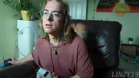 Linzy19 online show from 09/14/25, 07:02