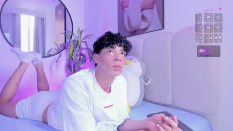 Snapshot of lion_stones chatting on 12/16/25, 06:57 new account Lion online show from 12/16/25, 06:57