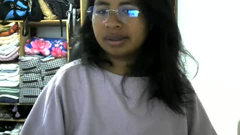 Snapshot of liora_selene chatting on 06/25/26, 03:50 liora online show from 06/25/26, 03:50