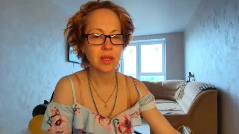 Liora Weiss online show from 05/15/26, 05:14