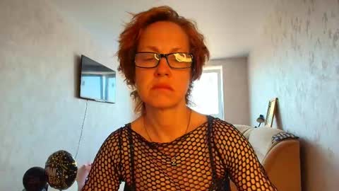 Liora Weiss online show from 05/21/26, 07:59