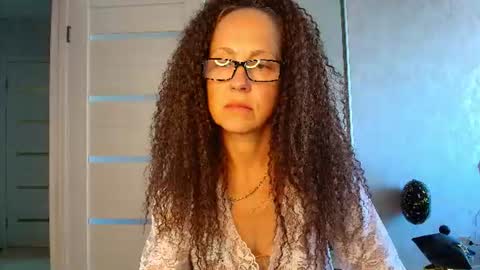Snapshot of lioraweiss chatting on 06/13/26, 08:56 Liora Weiss online show from 06/13/26, 08:56
