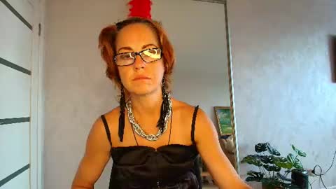 Snapshot of lioraweiss chatting on 07/17/26, 08:32 Liora Weiss online show from 07/17/26, 08:32