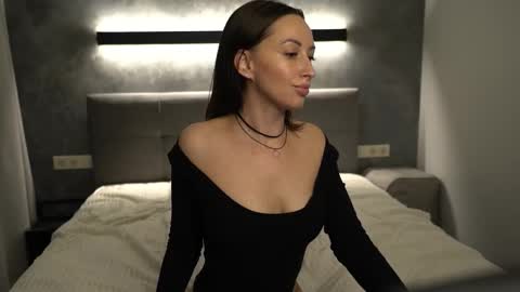 Katrine in black Lisa in  online show from 12/22/24, 12:27