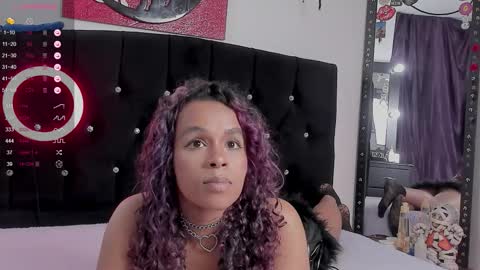 Snapshot of lips_sarasofia chatting on 10/18/25, 01:52 lips_sarasofia online show from 10/18/25, 01:52