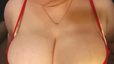 LIpsAddiction online show from 10/21/25, 01:56