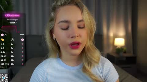 Amelia online show from 01/10/25, 01:10